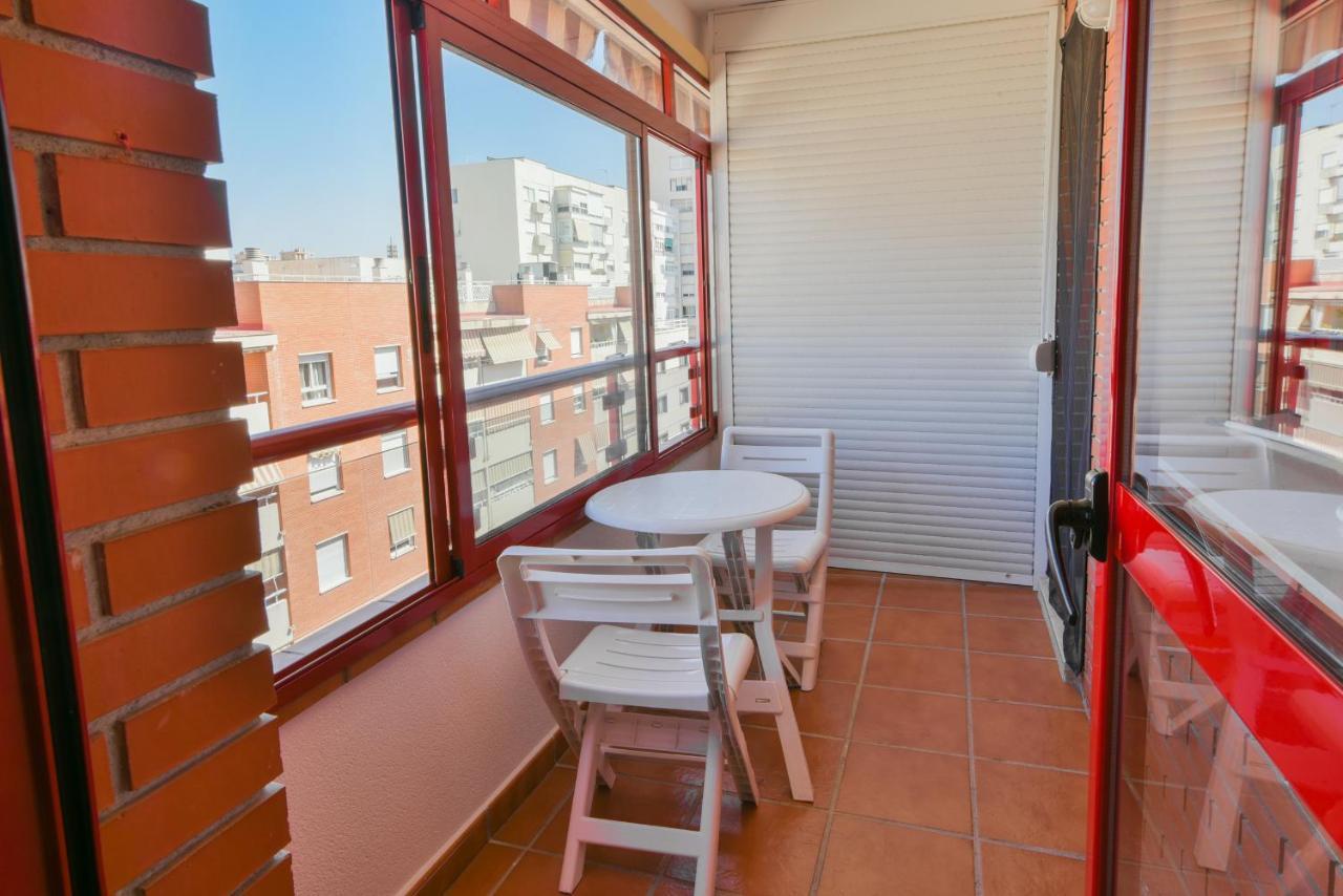Malaga Estacion Ave Playa Apartment Exterior foto