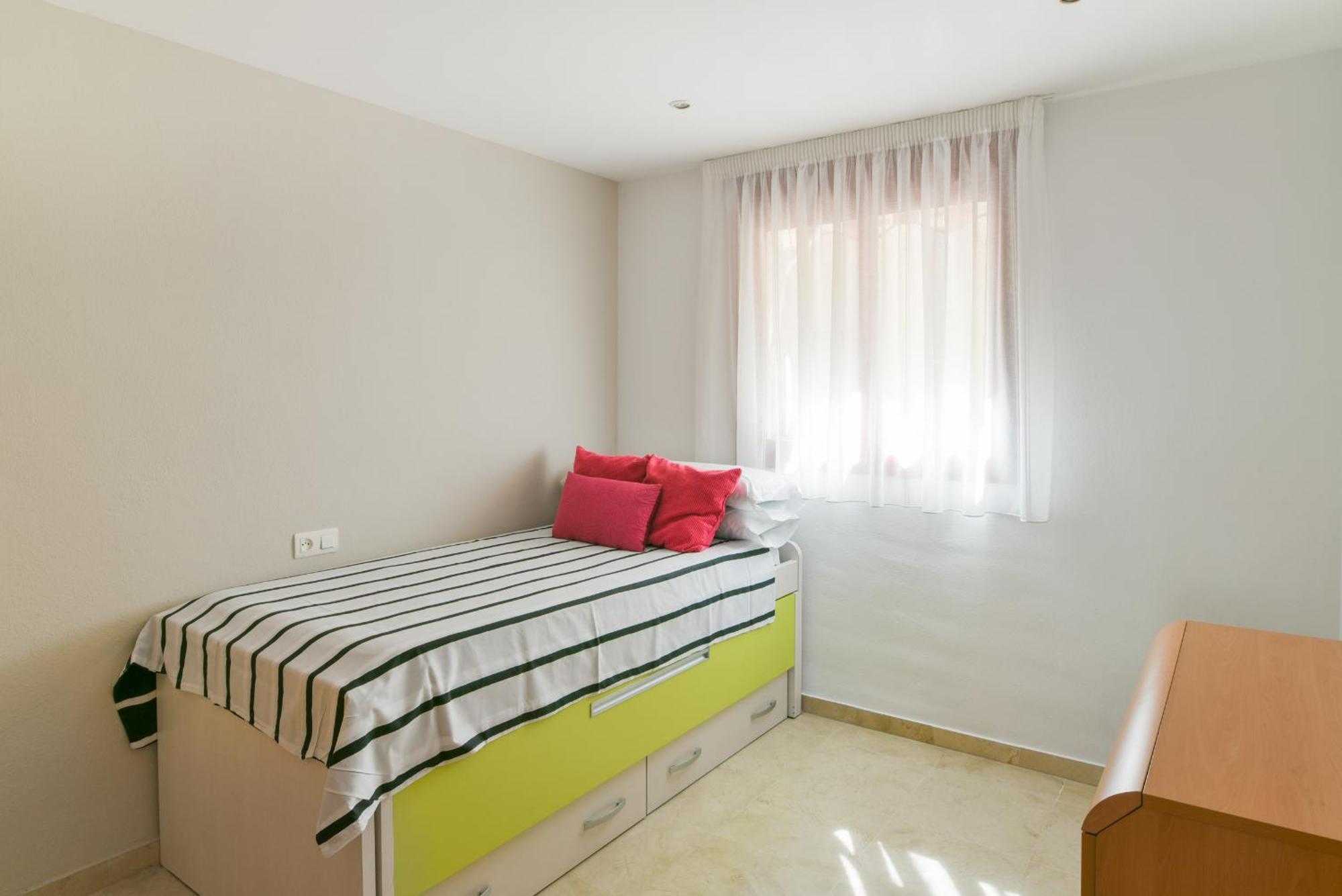 Malaga Estacion Ave Playa Apartment Exterior foto